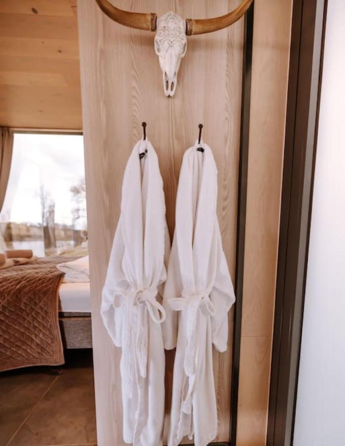 Koti - Wonderinn Riverside Arnes  Экстерьер фото